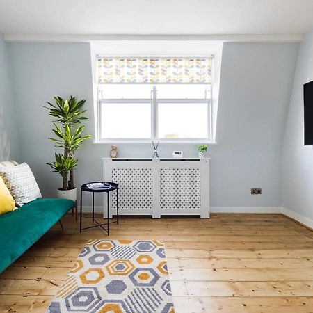 Luxurious 1-Bedroom Apartment In Kensington London Exterior photo